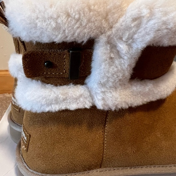 Koolaburra by UGG Tan Boots with Cream Fur - Picture 5 of 6